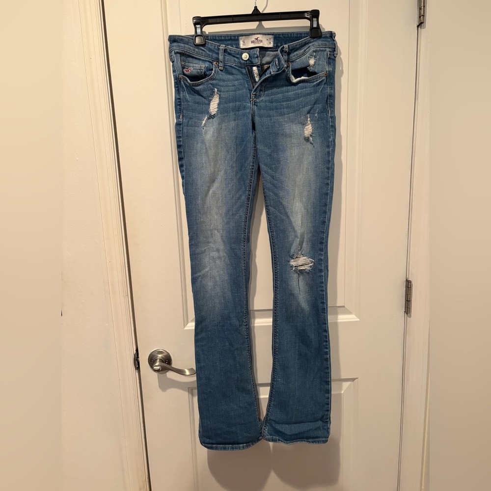 Hollister distressed Jean